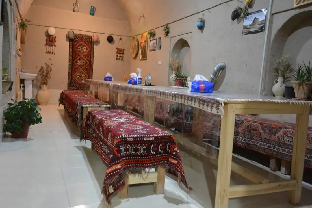 بوم گردی کروشک ایزدخواست آباده