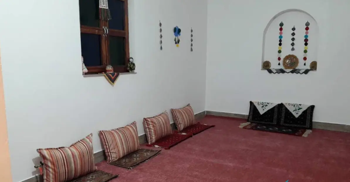 اقامتگاه بوم گردی هفت آبشار در جاجرم
