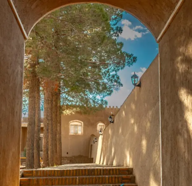 اقامتگاه عمارت بینا در خوسف