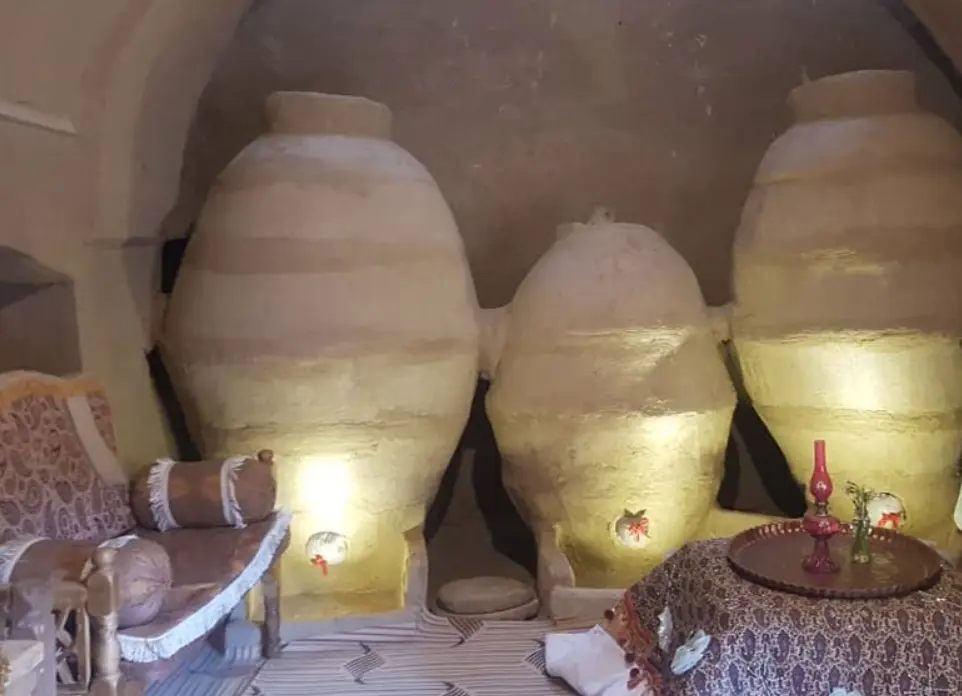 اقامتگاه عمارت بینا در خوسف