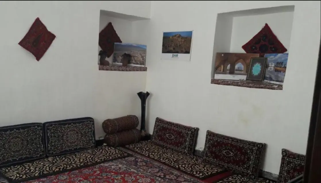اقامتگاه بوم گردی دربست ماه بوم در ماهان