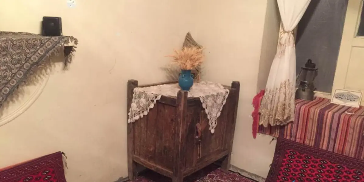 اقامتگاه قلعه کوه سفید در تفرش