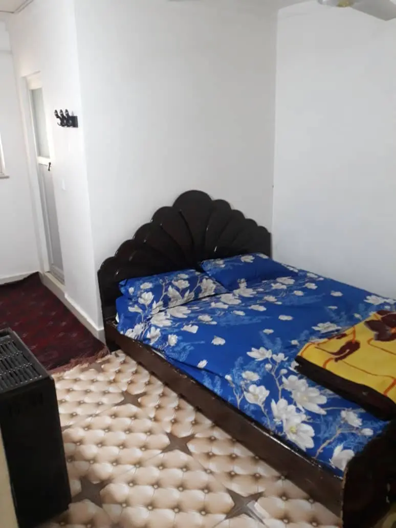 منزل حیاط دار ناهارخوران