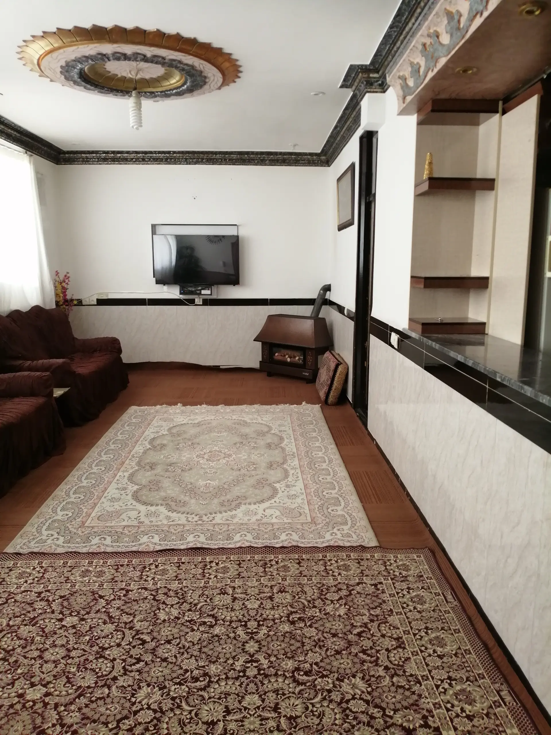 اجاره سوئیت آرامش درجنب میدان دریاچه زریوار