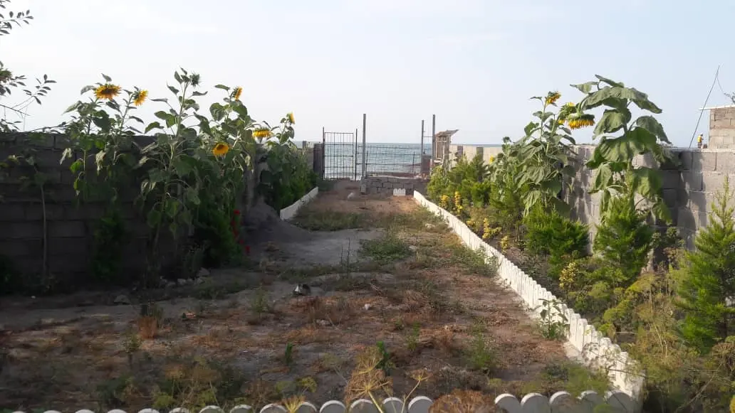 ویلای ساحلی لب دریا در دستک 