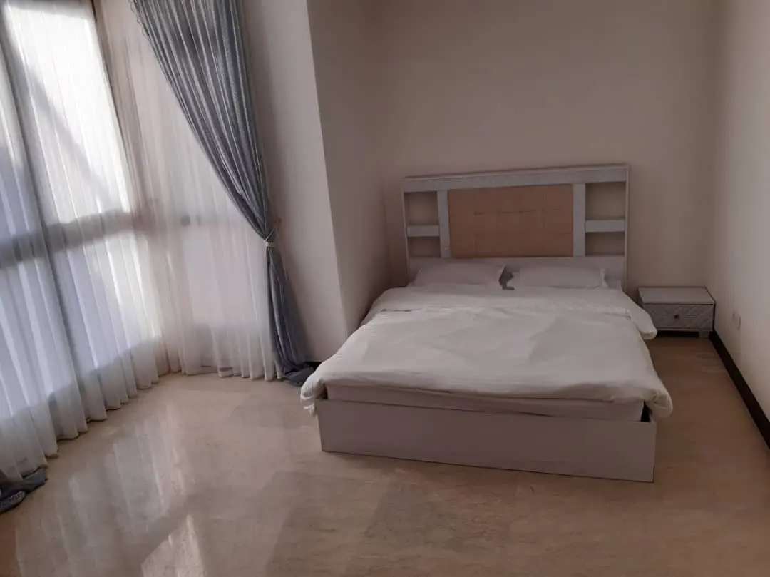 سوئیت شیک  در ونک تهران