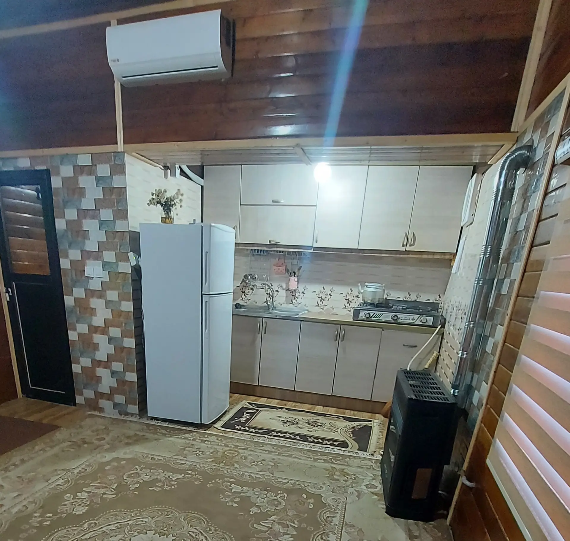 سوئیت بوم گردی 50 متری بدون خواب در لفور