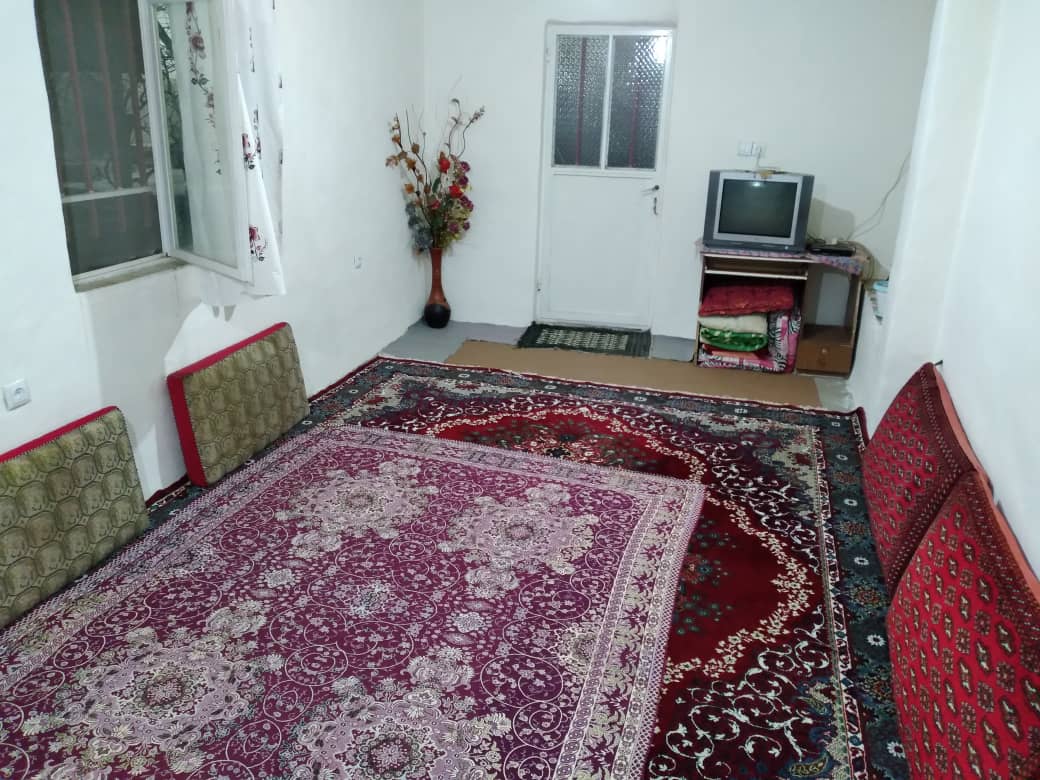 سوئیت اجاره ای در الموت غربی