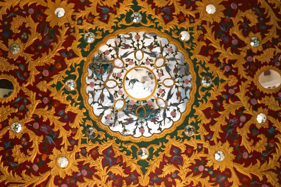 اجاره هتل سنتی راوی در شیراز