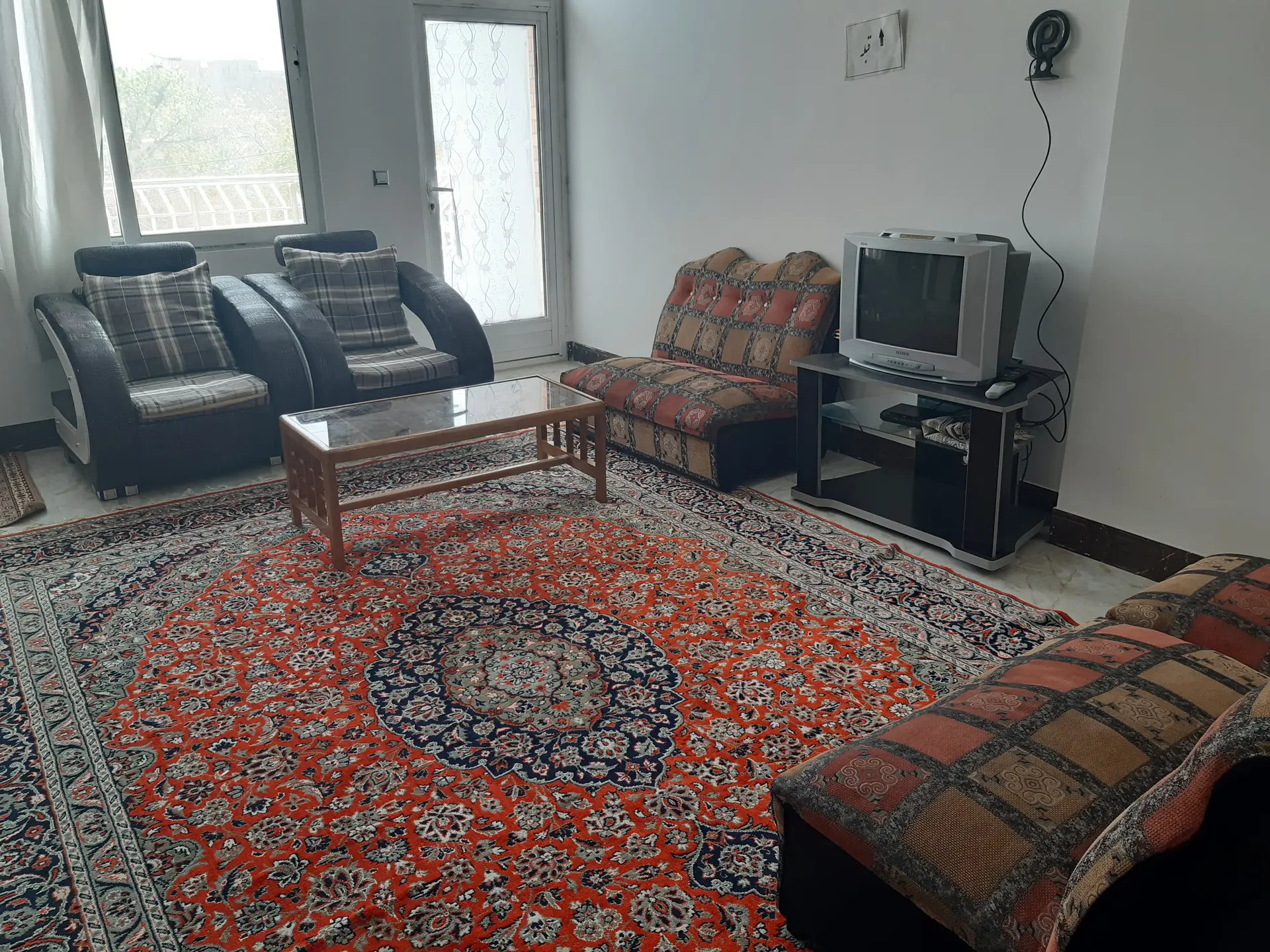 منزل طبقه اول جنب باغ فین