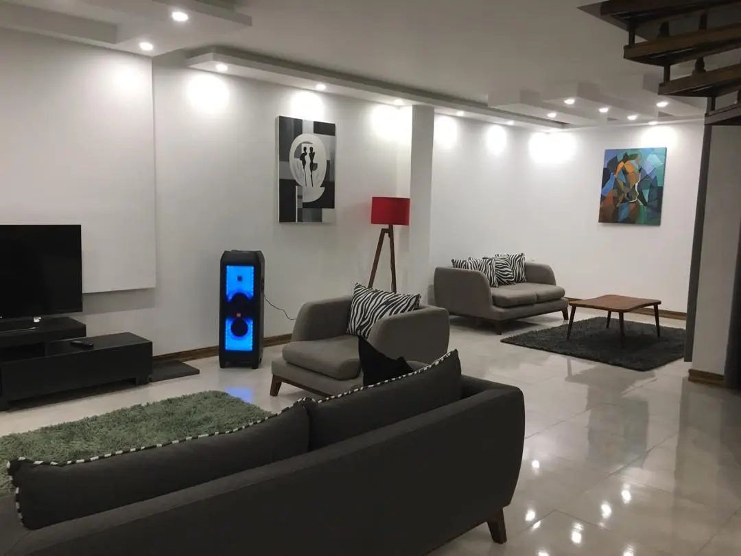 اجاره ویلا لوکس استخردار در ایزدشهر