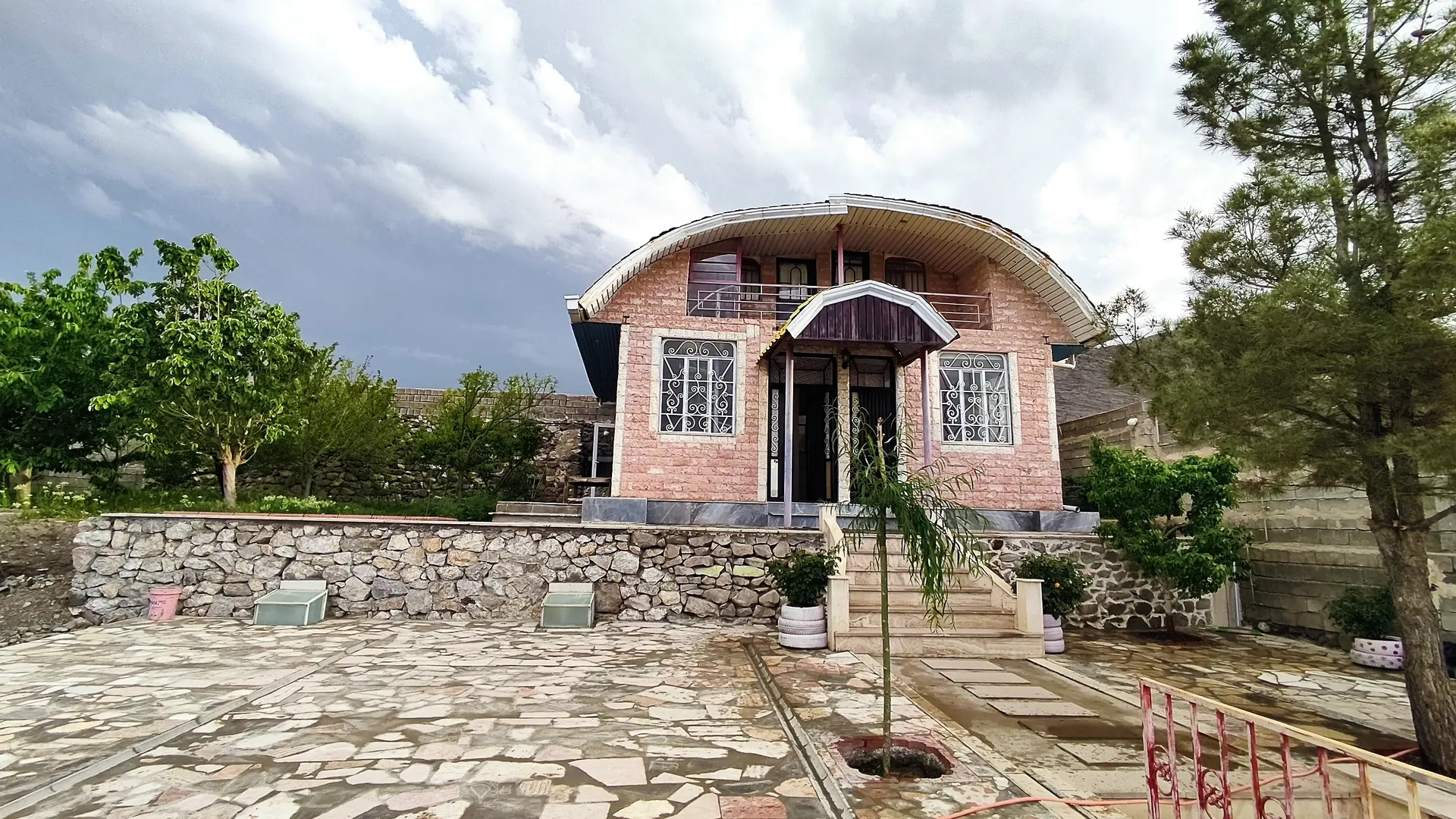 اجاره سوئیت در خوی - فیرورق