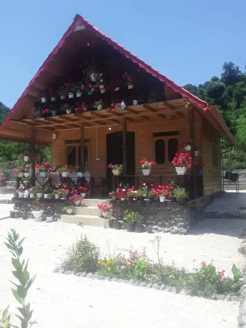 کلبه چوبی در آستارا