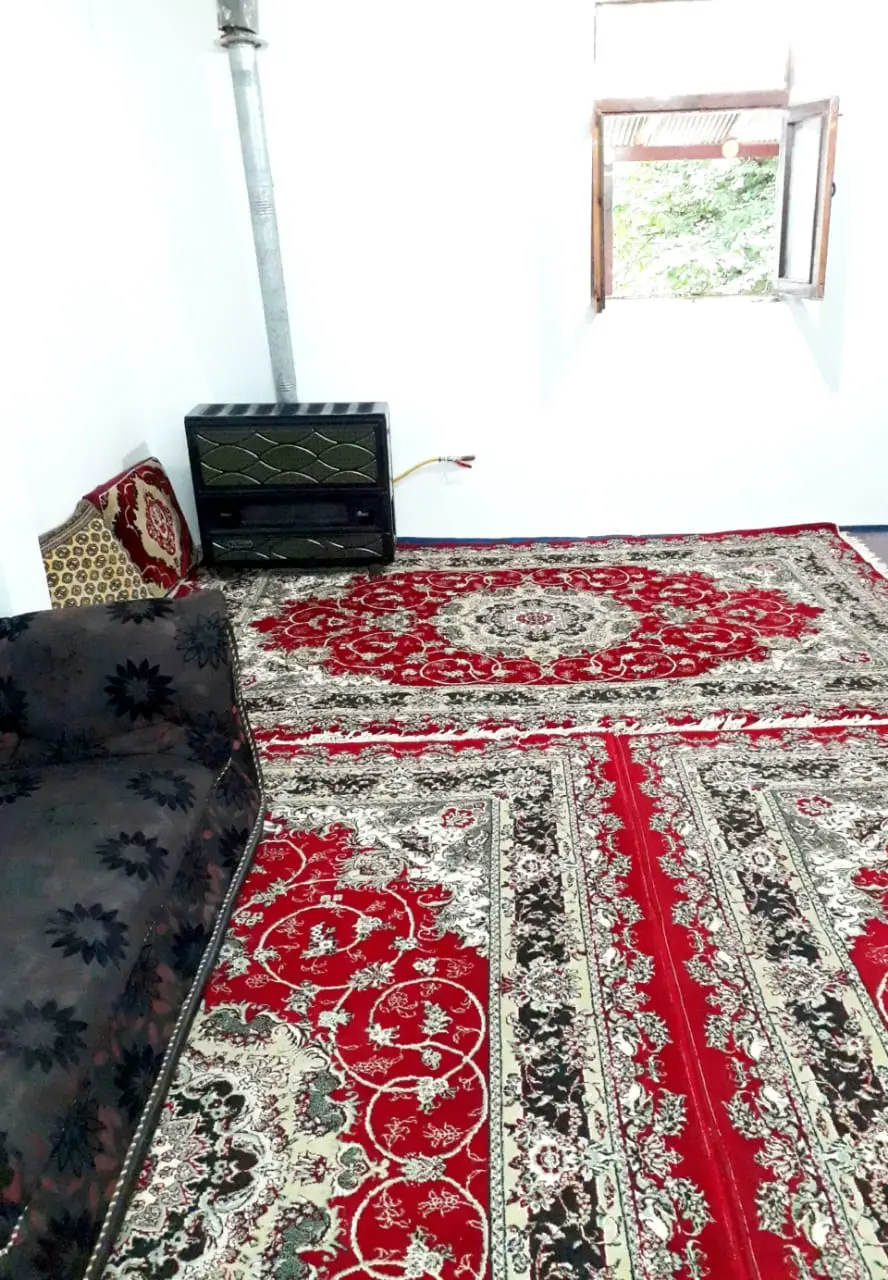 منزل بومگردی سنتی فانوس در رودبار