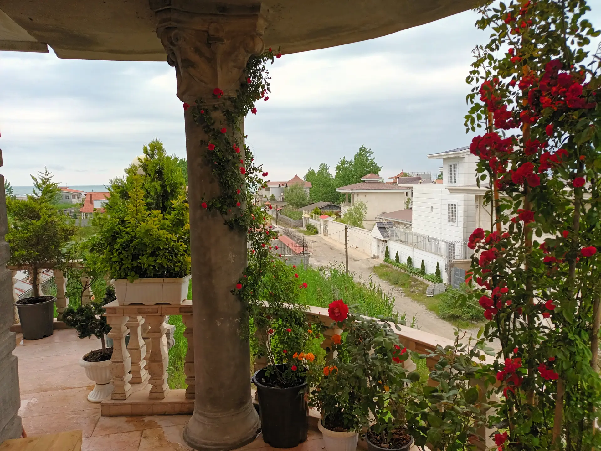 اجاره روزانه ویلای تریبلکس ساحلی چمخاله