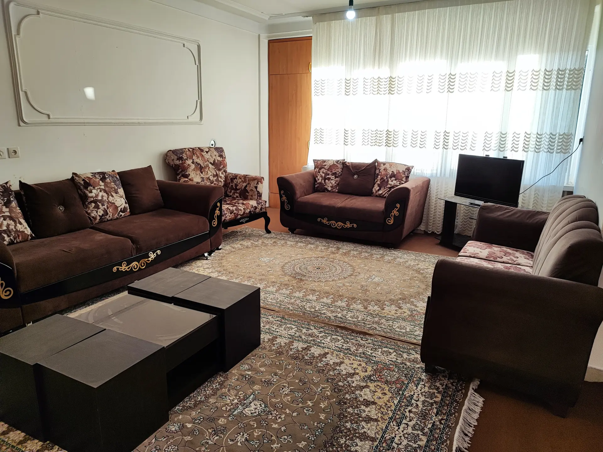 رزرو منزل ویلایی در سنندج