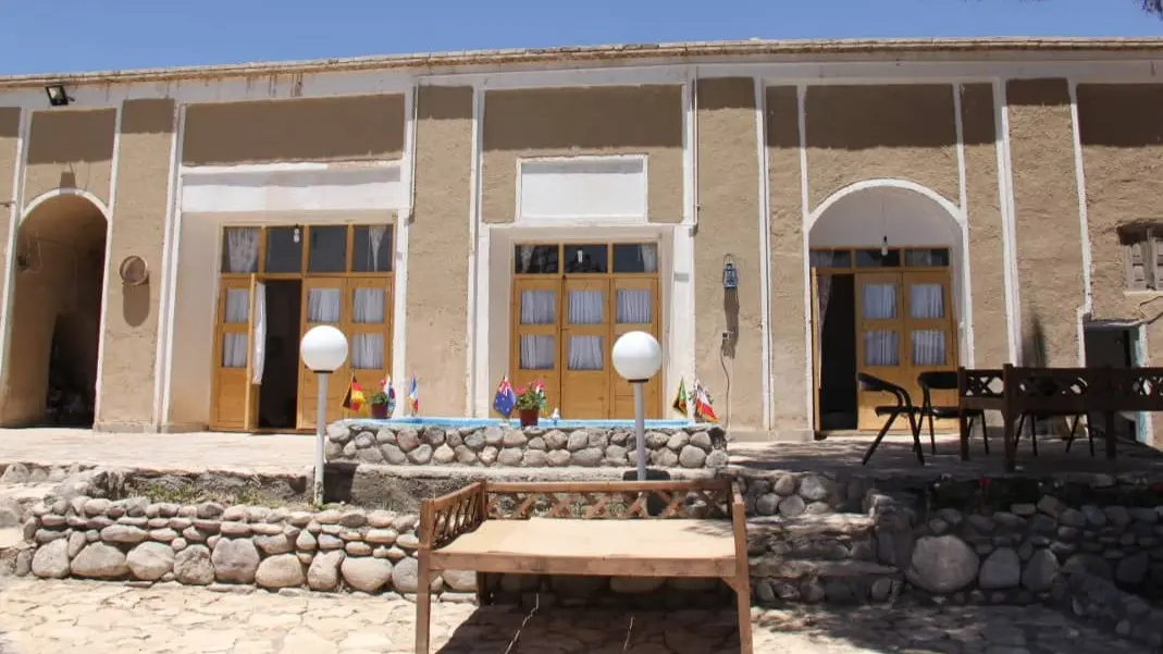 اقامتگاه بوم گردی دونا در شهربابک