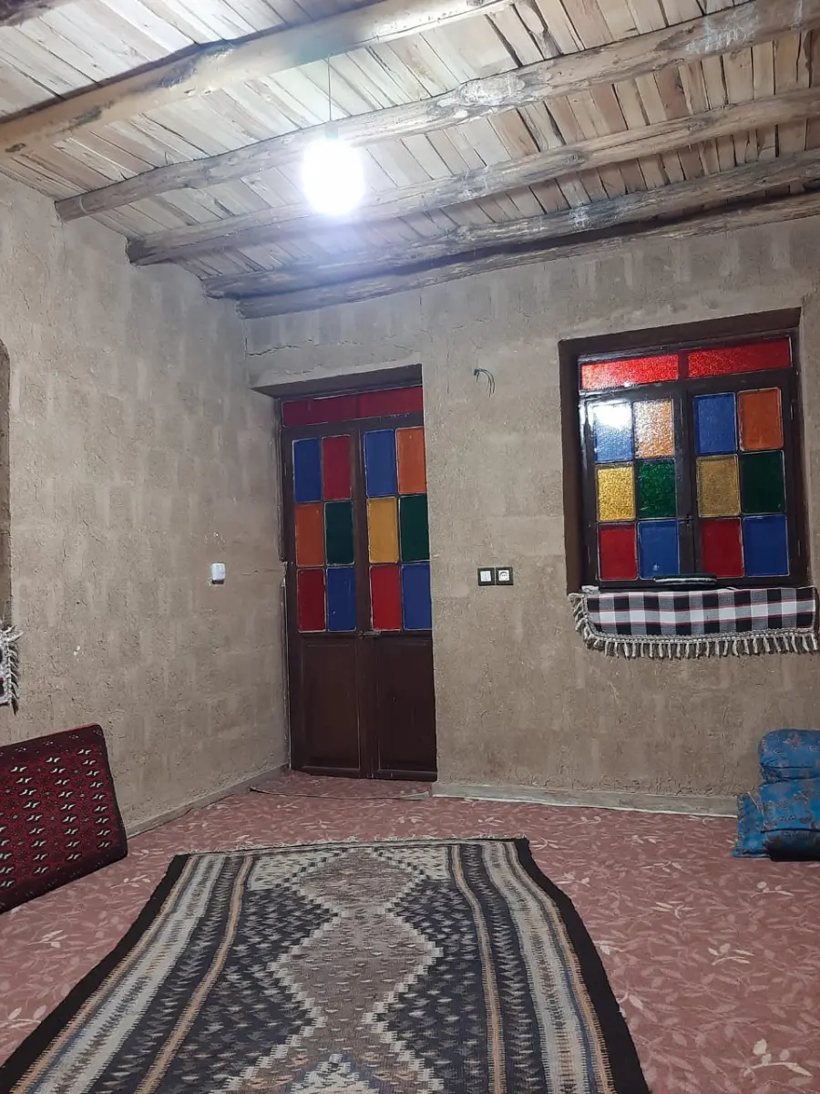 اجاره خانه سنتی بلوط تاف کاسیت در خرم آباد