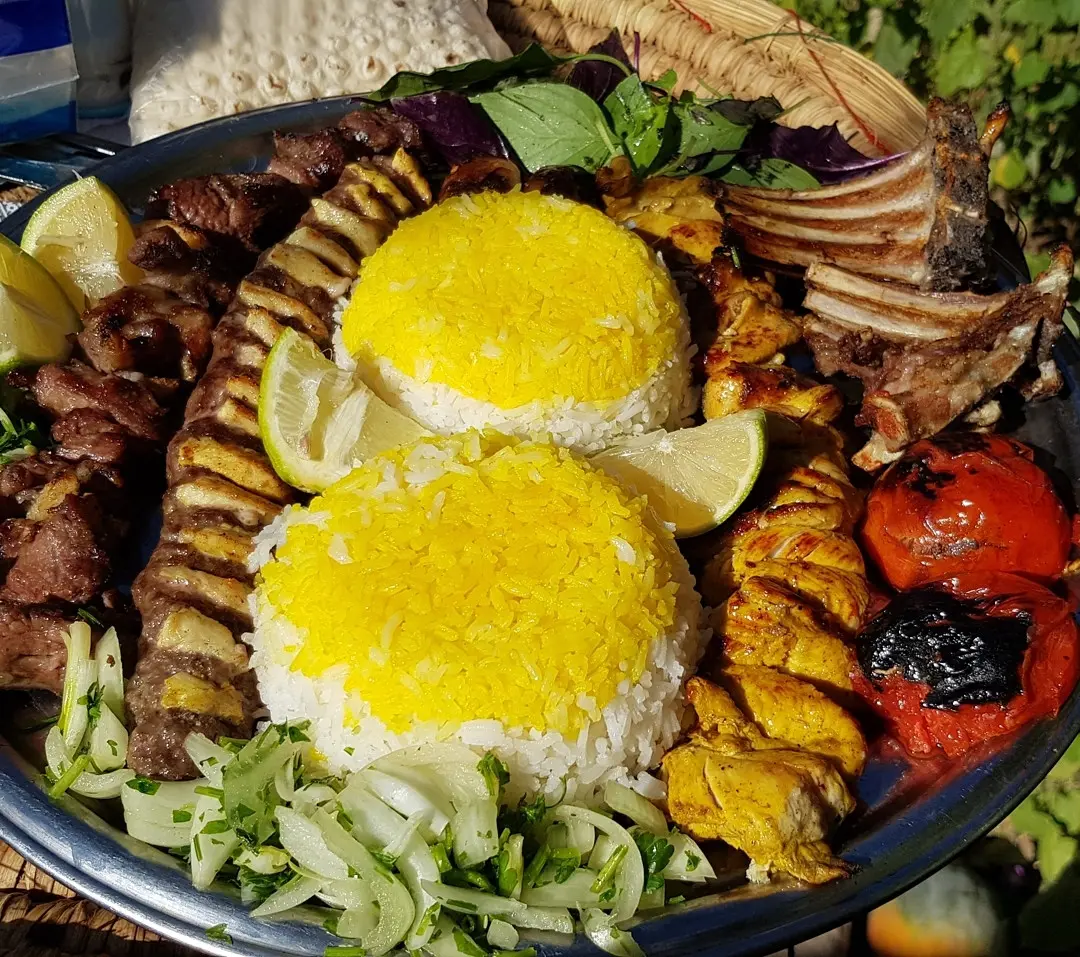 اقامتگاه بوم گردی ماهی بازان در خرم آباد