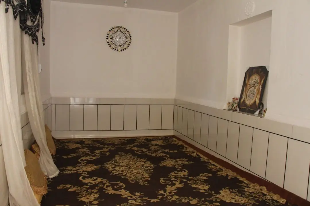 اجاره بوم گردی حسینی قشم
