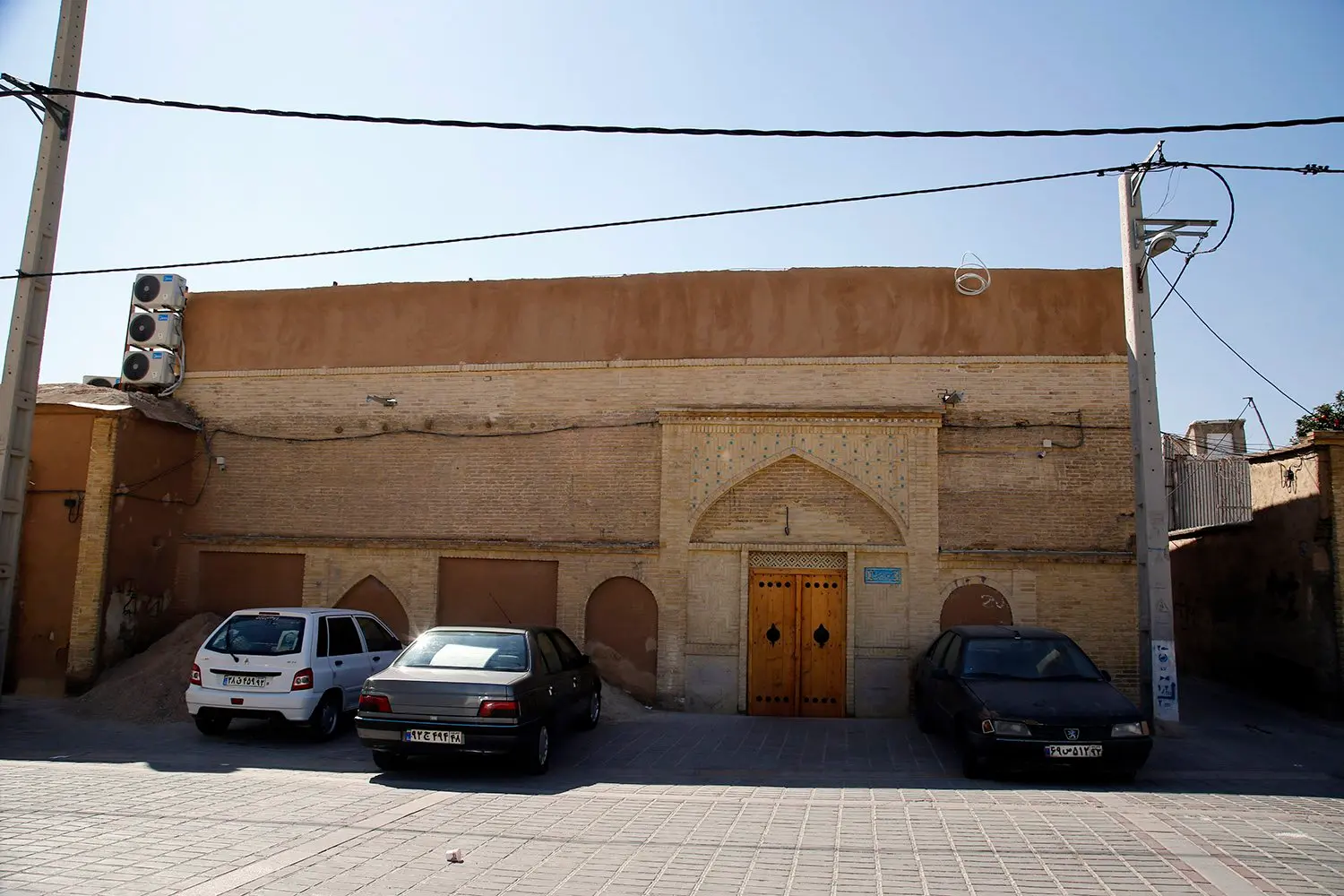 بوم گردی عمارت هفت رنگ در شیراز