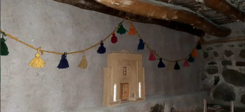 اقامتگاه خانه سادات در تویسرکان