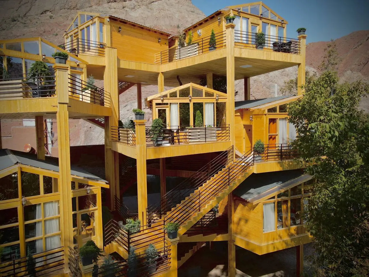 اجاره کلبه رافائل در فیروزکوه 