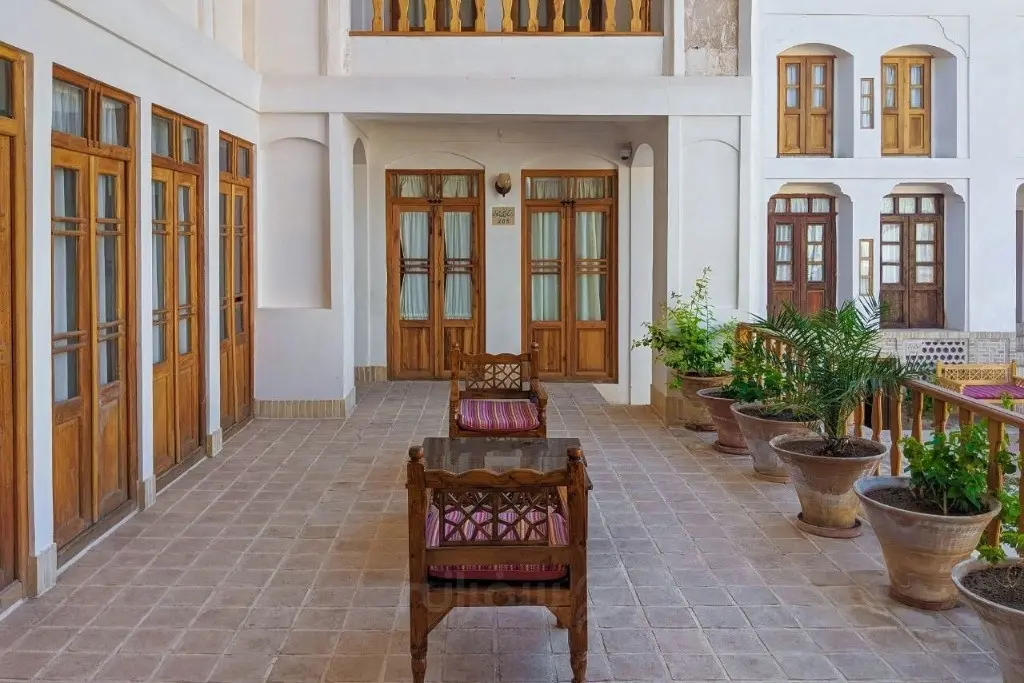 هتل سنتی فلاحتی در کاشان