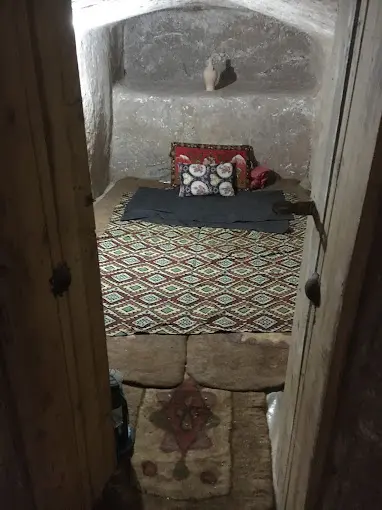 اقامتگاه بوم گردی قلعه پنهان بهرام آرادان