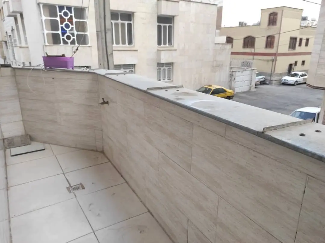 آپارتمان دو خوابه نوساز کنار آرامگاه حافظ شیراز