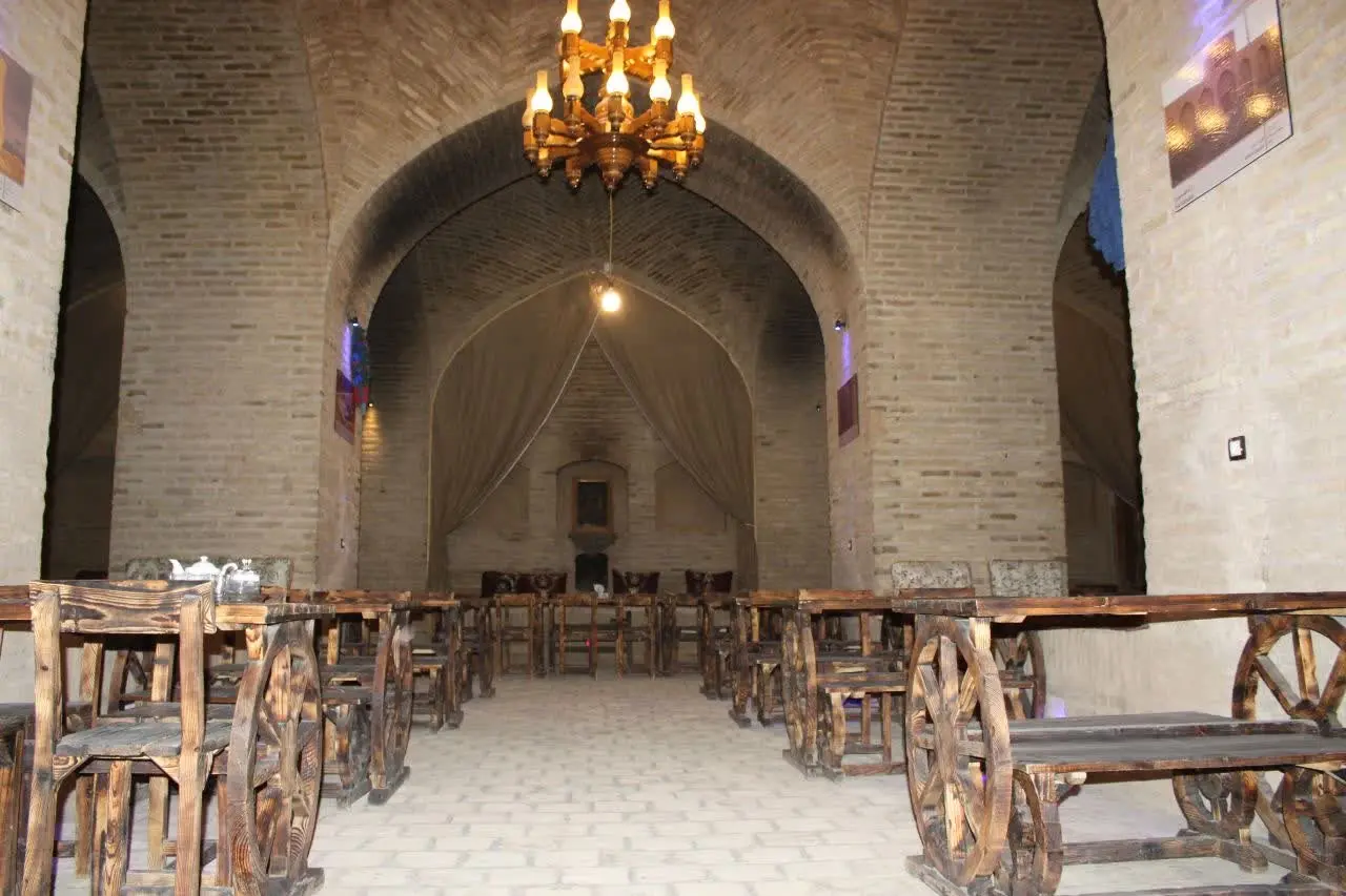 اقامتگاه سنتی صفویه سریزد