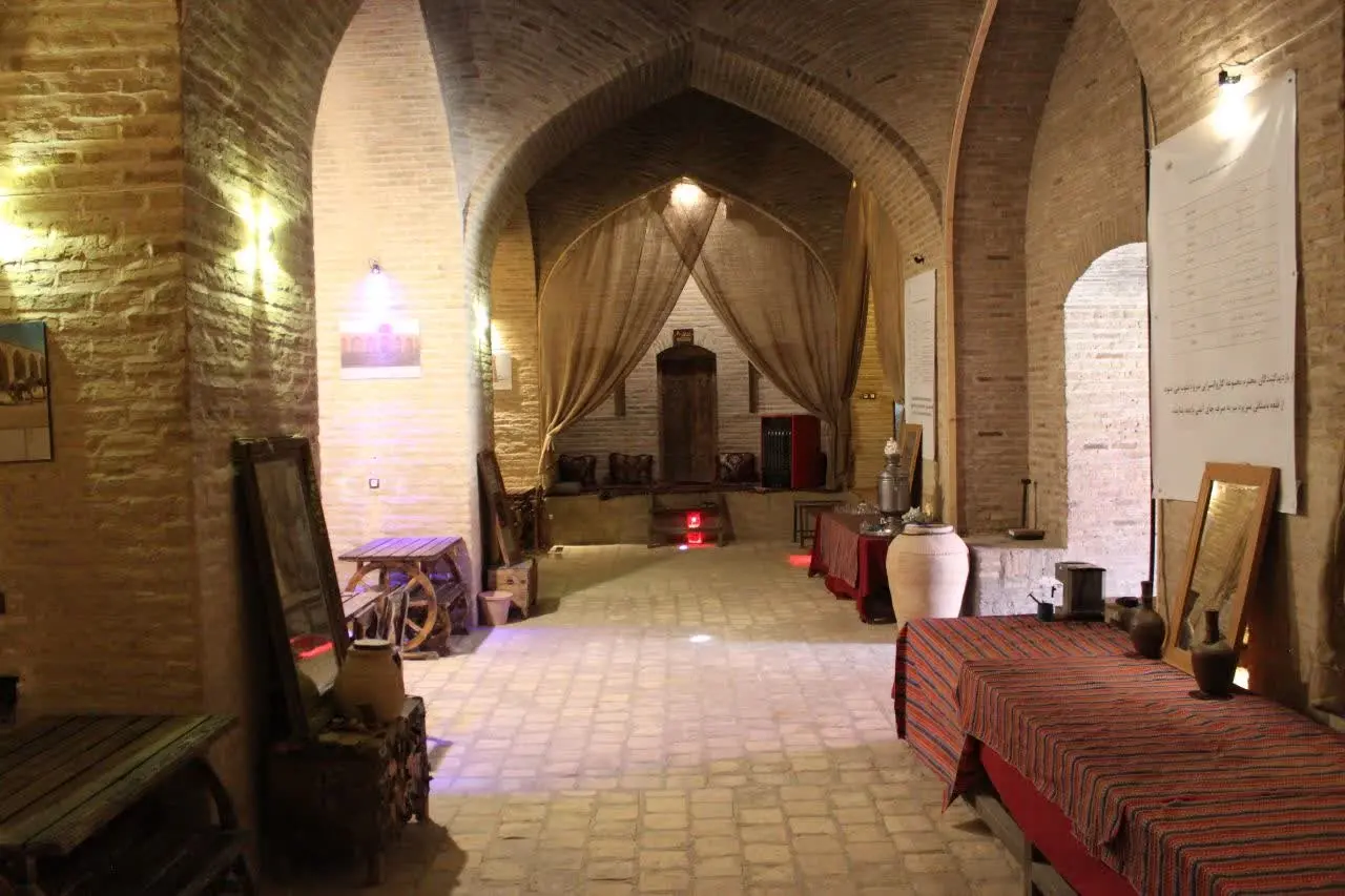 اقامتگاه سنتی صفویه سریزد