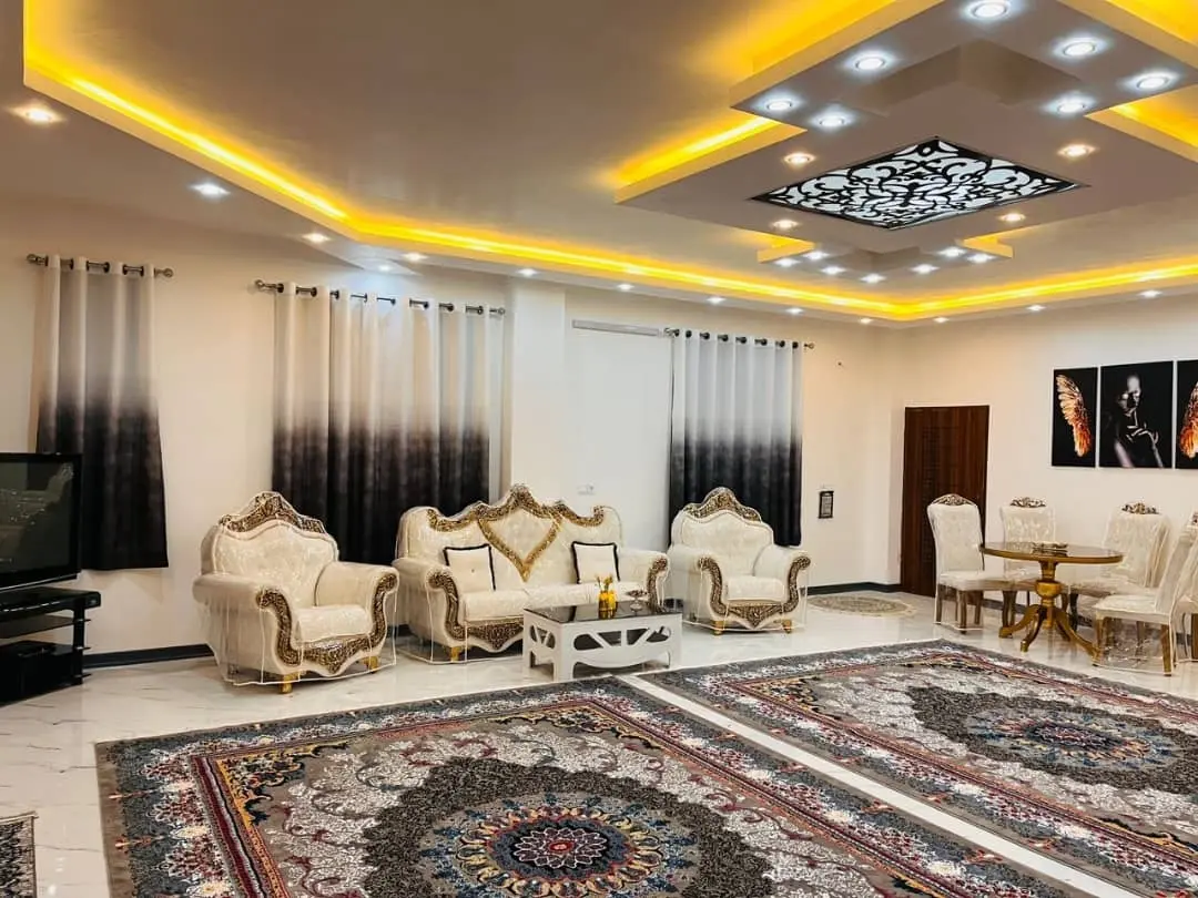 اجاره ویلا استخردار در باغ بهادران اصفهان