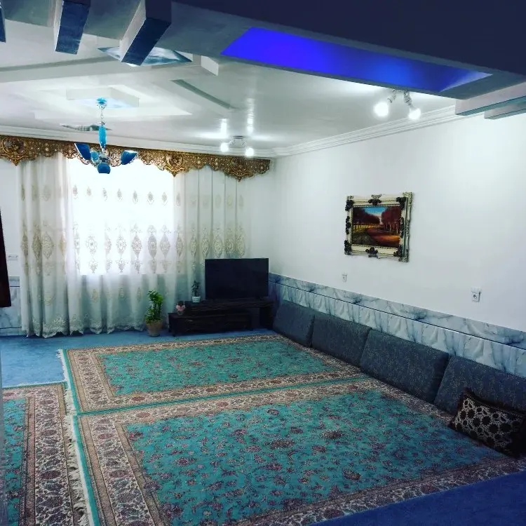 خانه ویلایی روزانه زاگرس در دره شهر