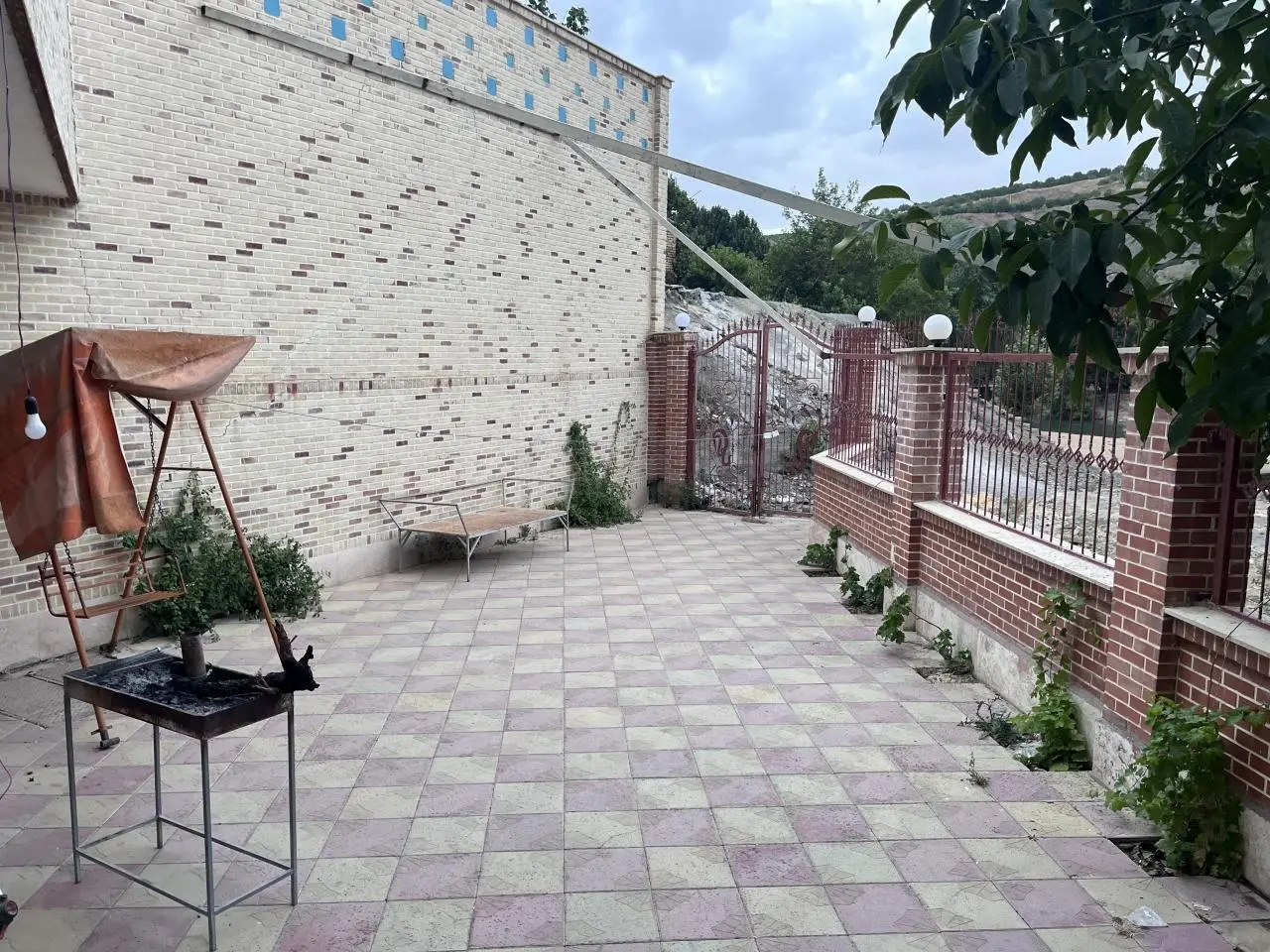 ویلا اجاره ای دوخوابه طبقه اول چهل ایوان  سامان