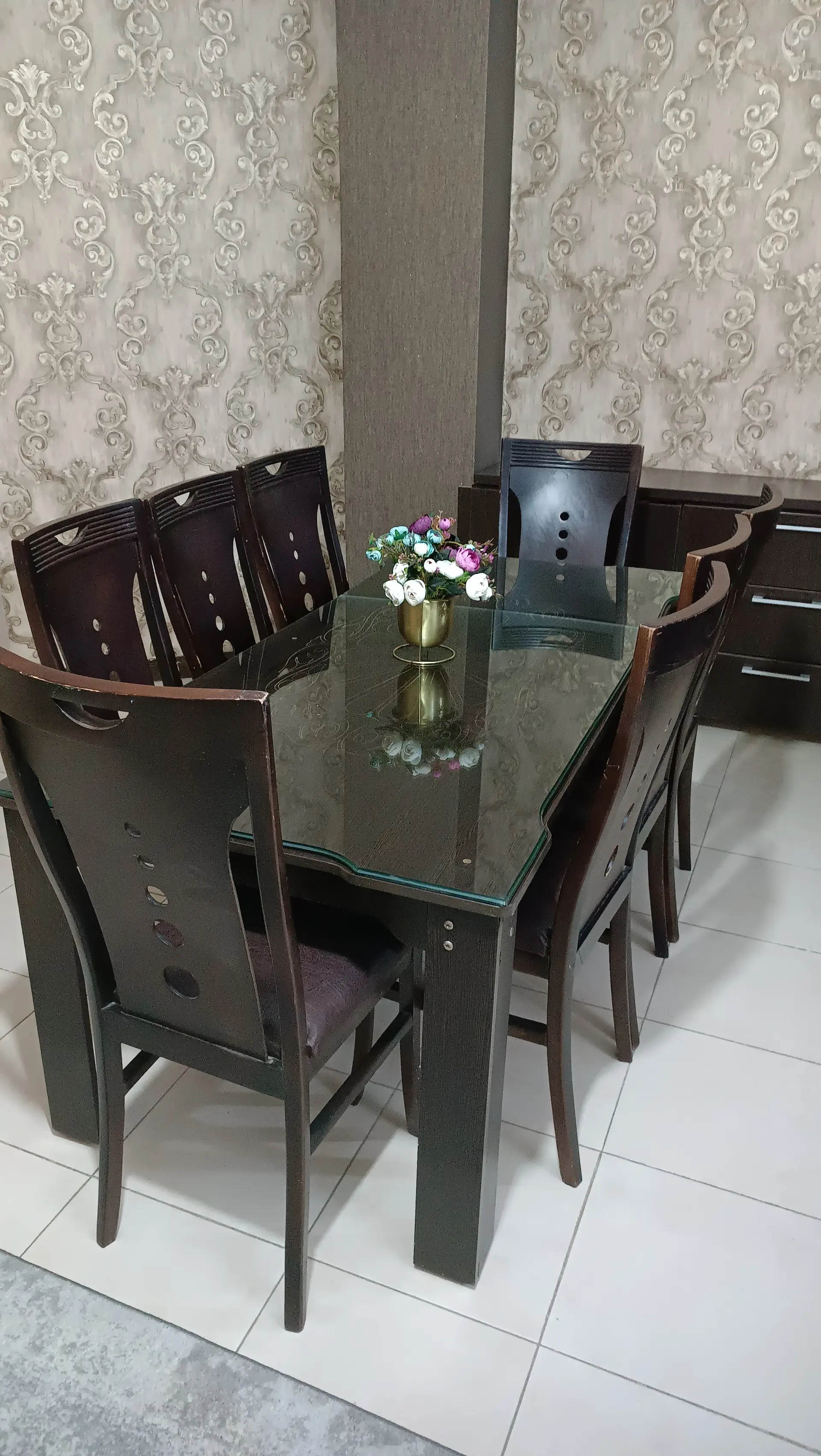 واحد لوکس مرکز شهر بندرعباس