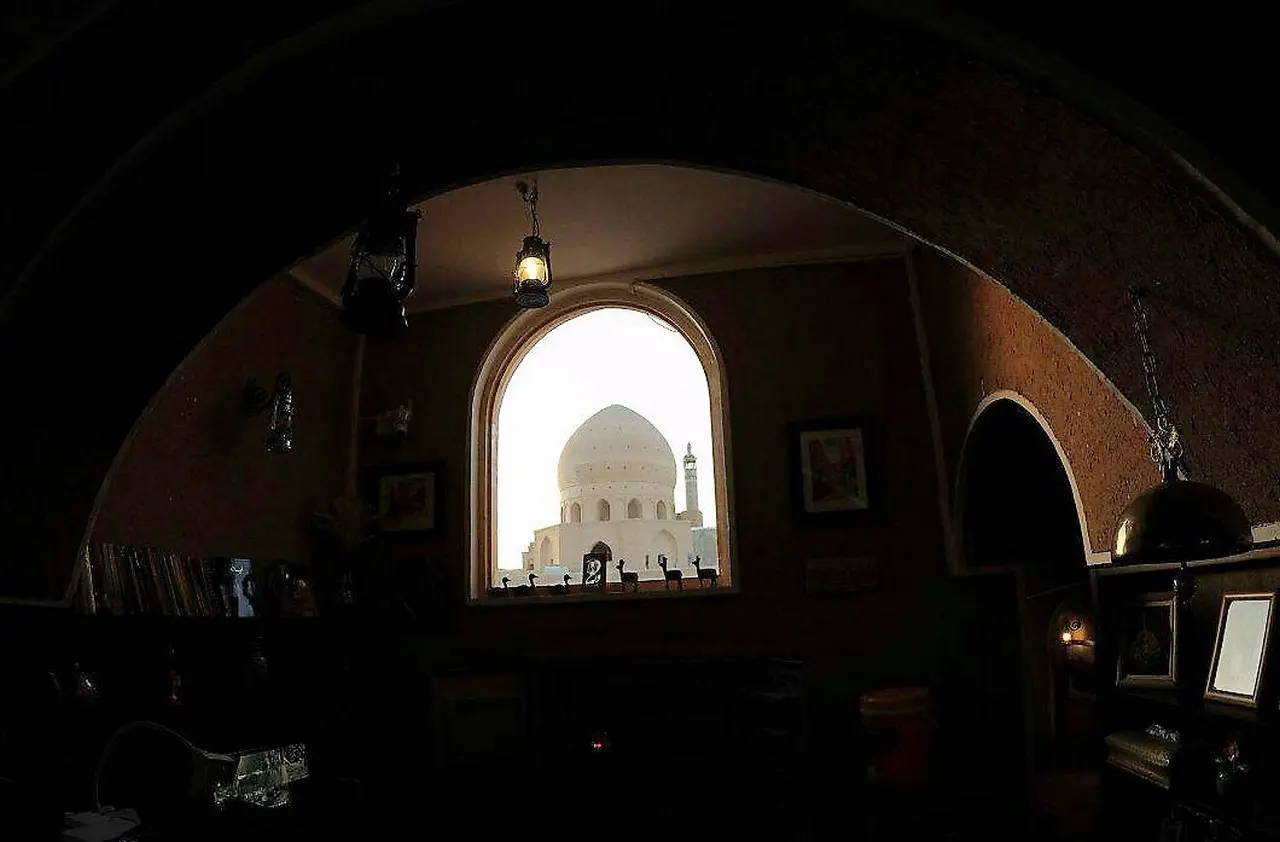 اقامتگاه سنتی فانوس ویونا کاشان