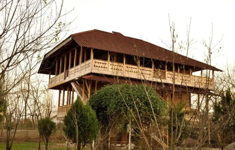 اقامتگاه عمارت ملک رشت