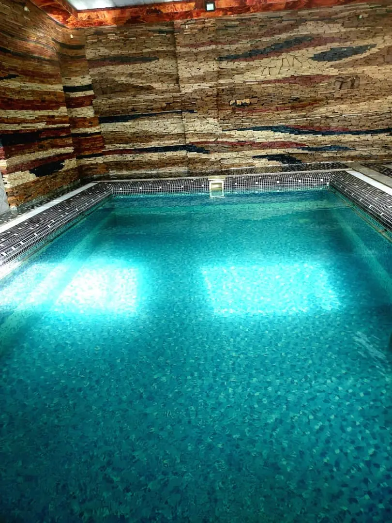 ویلای 3 خواب استخر دار لوکس باغ بهادران