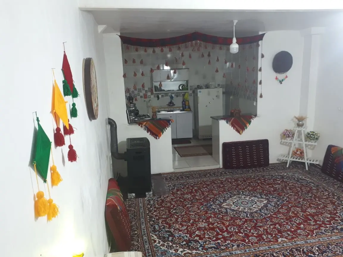 اقامتگاه کارزان با پارکینگ اختصاصی پاوه داریان
