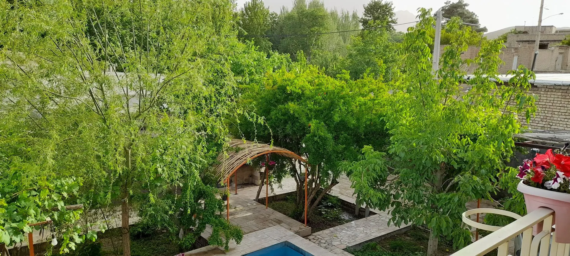 ویلا استخردار دو خوابه در باغ بهادران