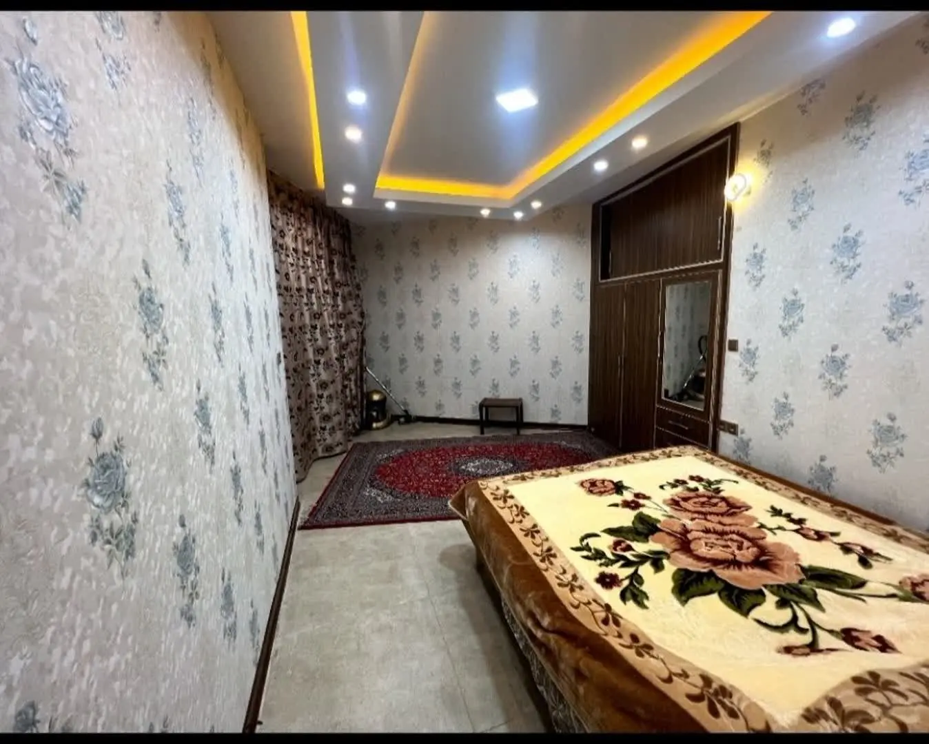 ویلا دوخوابه استخرسرپوشیده باغ بهادران