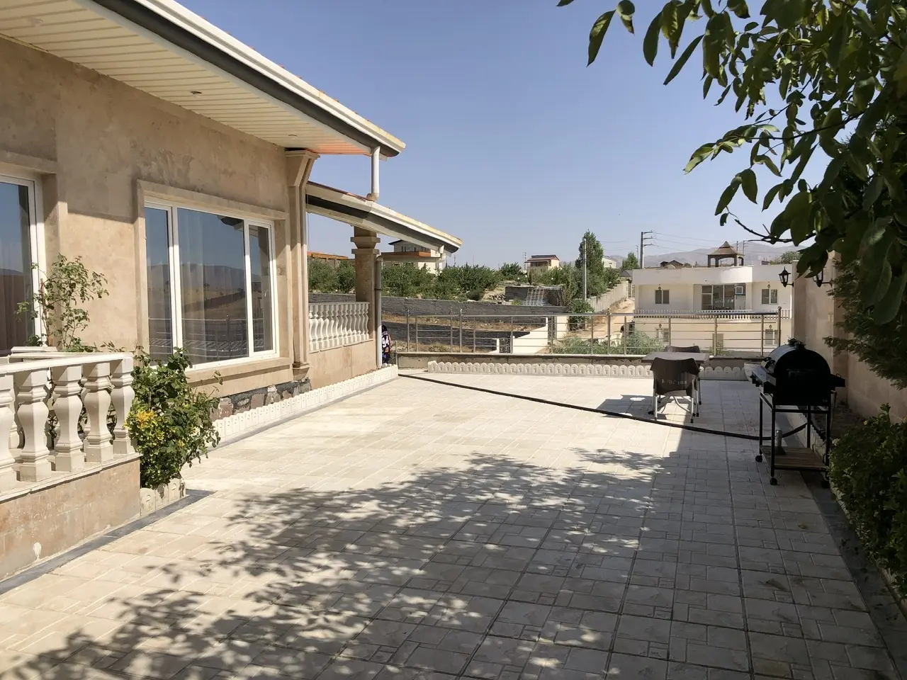 اجاره ویلا مهرآباد با استخرسرپوشیده با بیلیارد و فوتبال دستی 