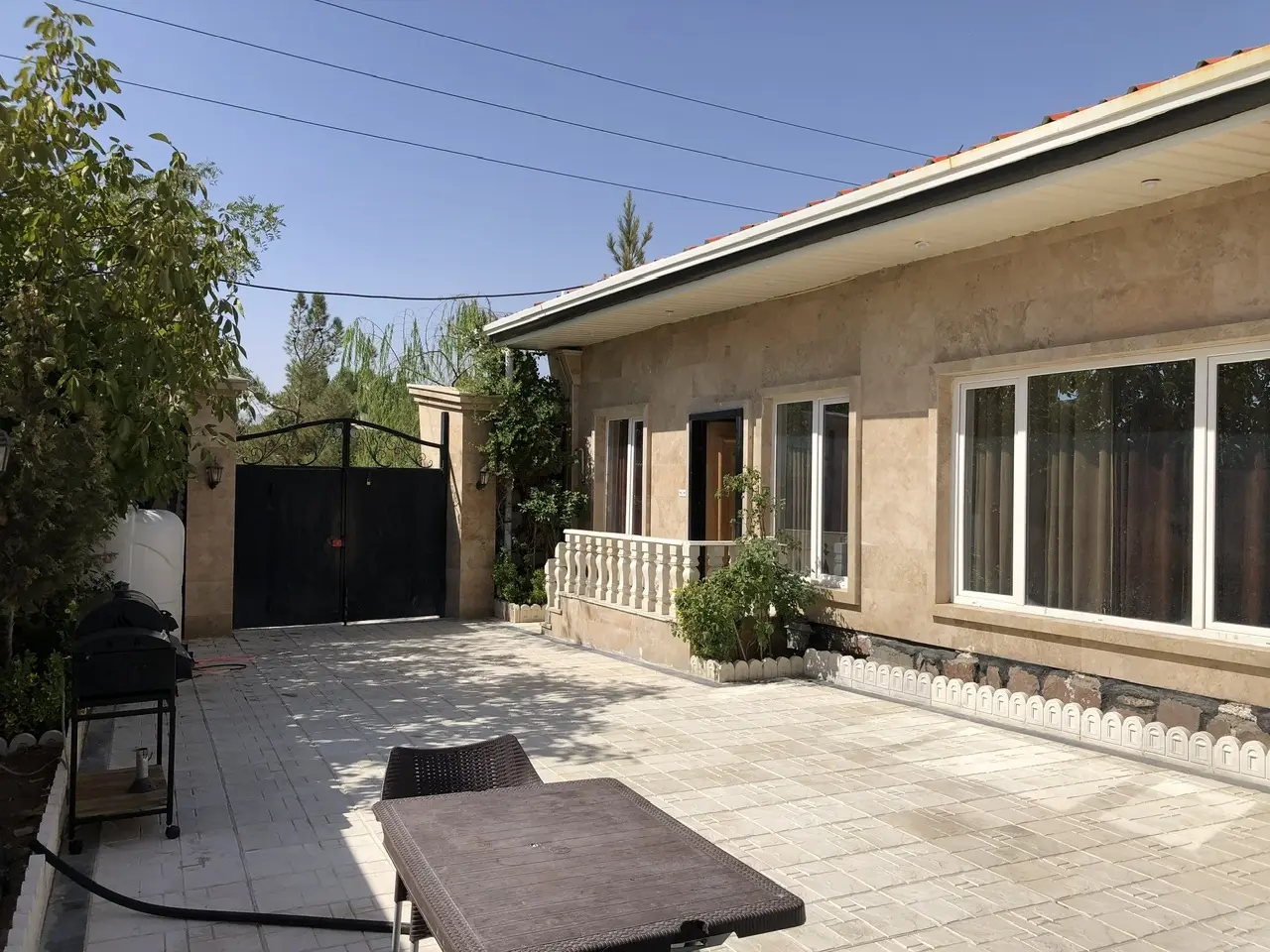 اجاره ویلا مهرآباد با استخرسرپوشیده با بیلیارد و فوتبال دستی 