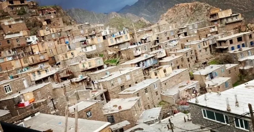 اقامتگاه کارزان با پارکینگ اختصاصی پاوه داریان