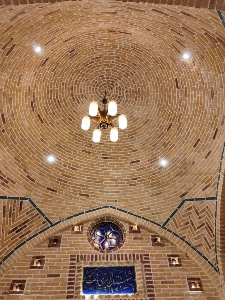 اقامتگاه بوم گردی عمارت کهن در ابوزیدآباد
