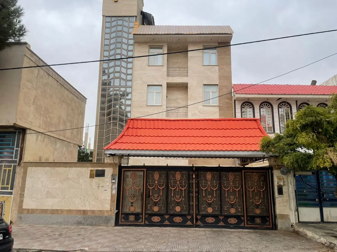 دو خوابه کریمی همکف شاهد
