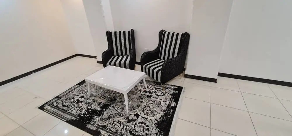 سوئیت شیک در میدان آزادی تهران