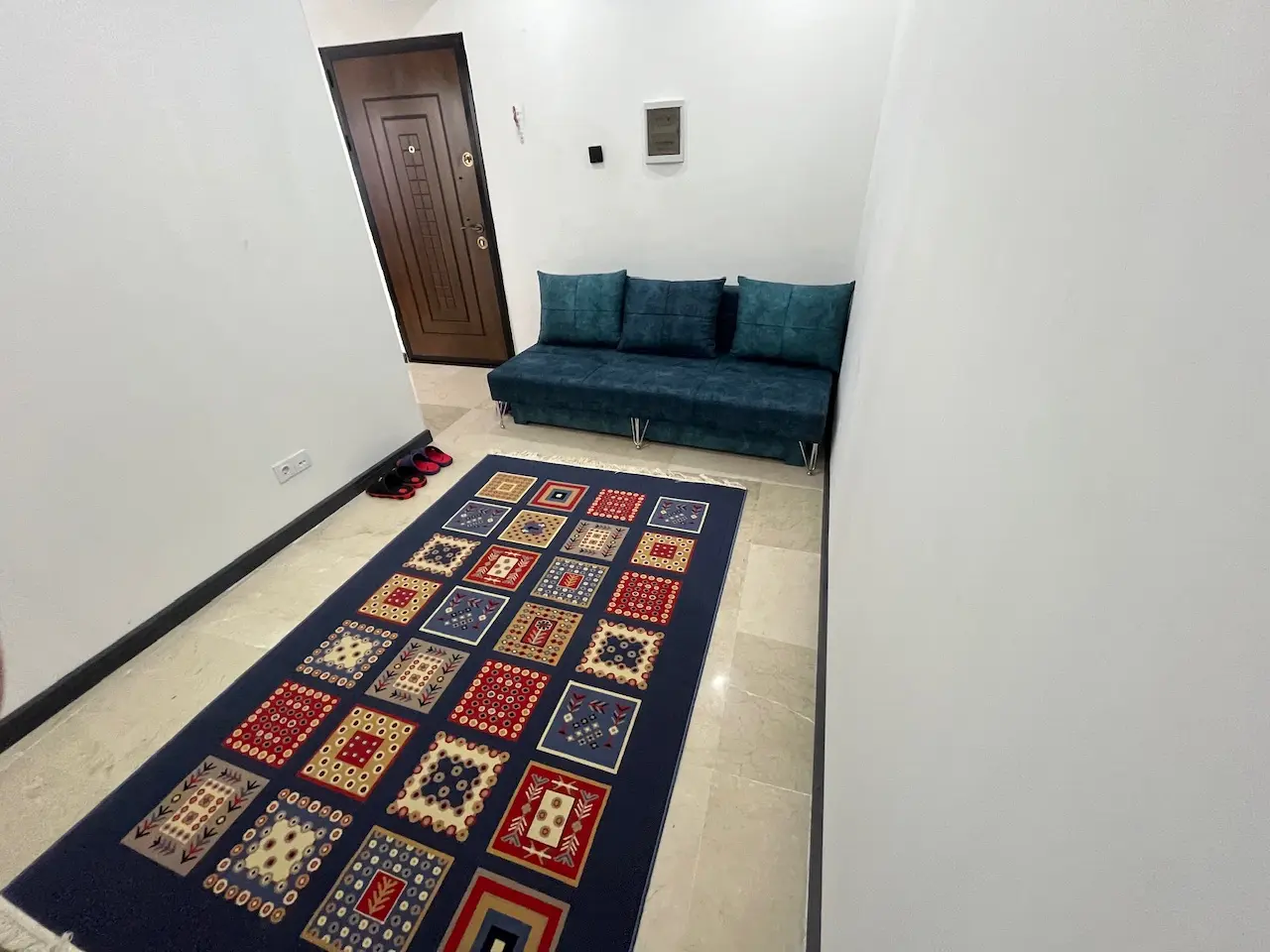 مبله نوساز فلکه اول(۲)تک واحدی