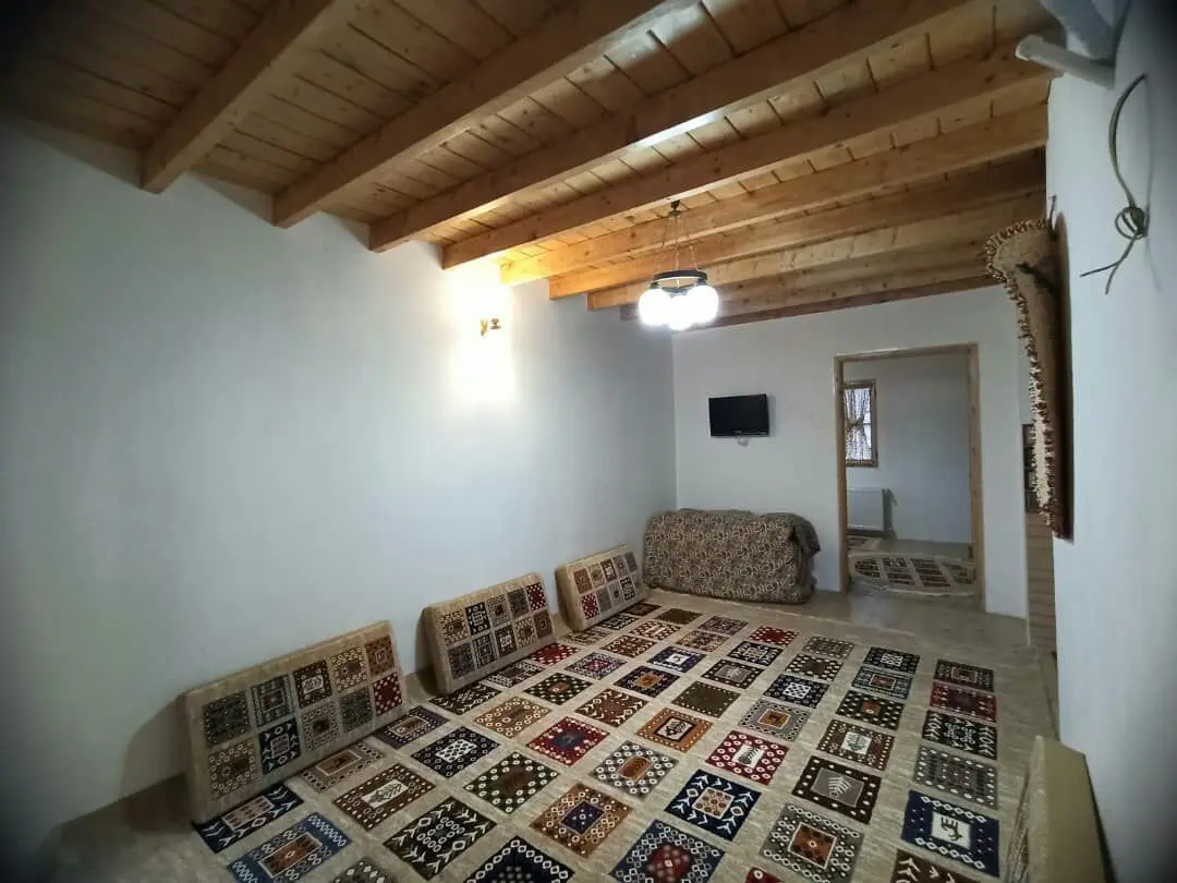 عمارت بومگردی باباخان گیلان (سوئیت نازخاتون)